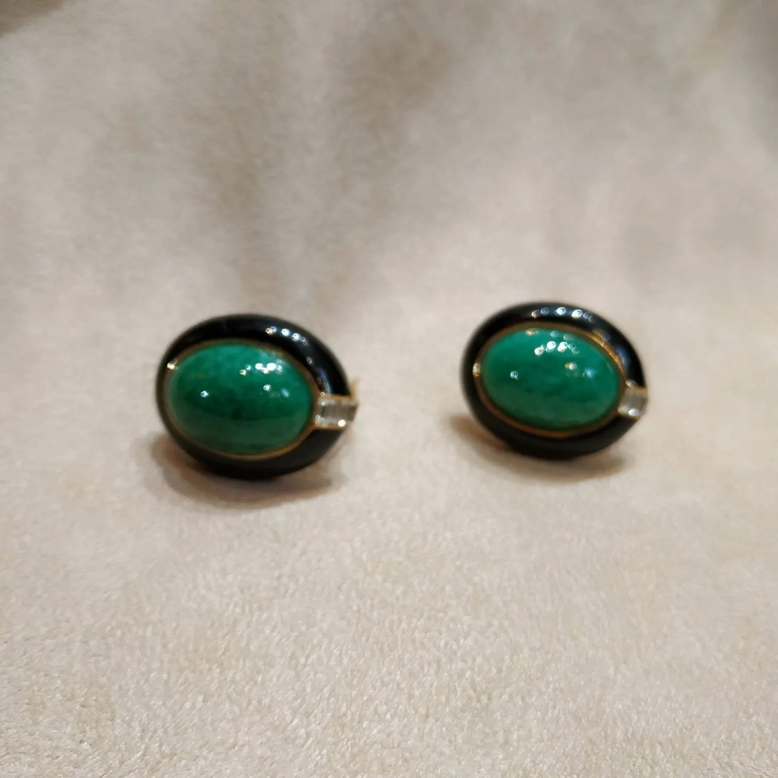 Ciner Vintage Earrings Green / black  Clip On