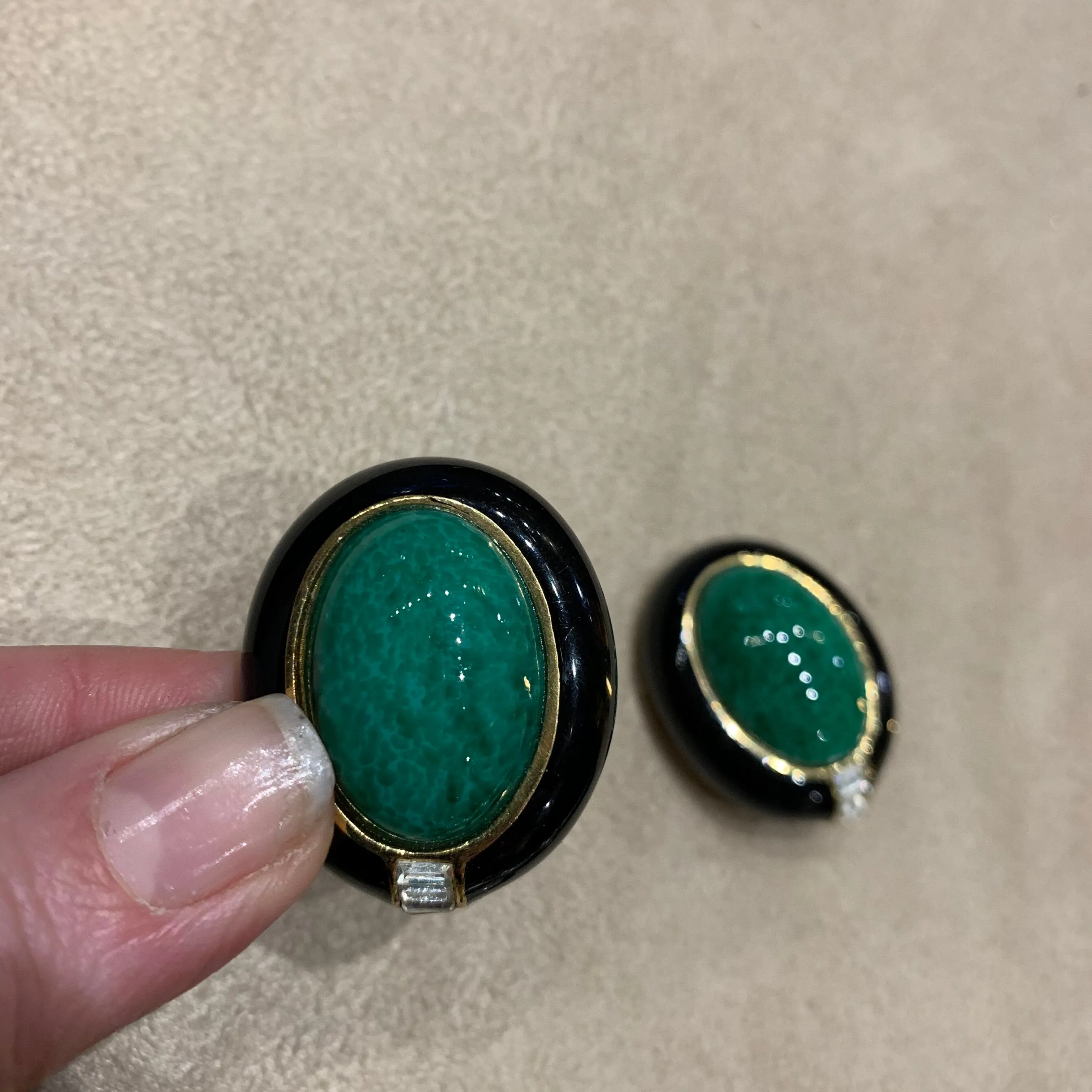 Ciner Vintage Earrings Green / black  Clip On