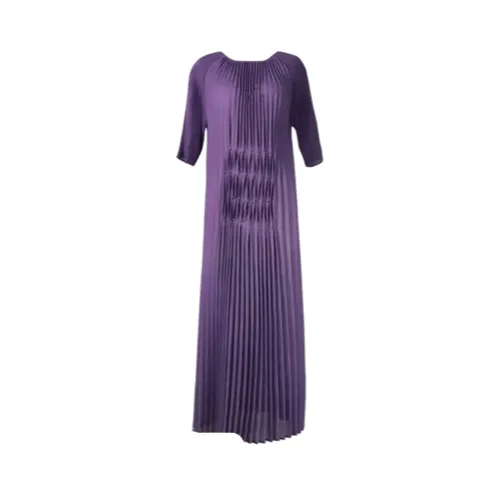 Pleated elegant dress
