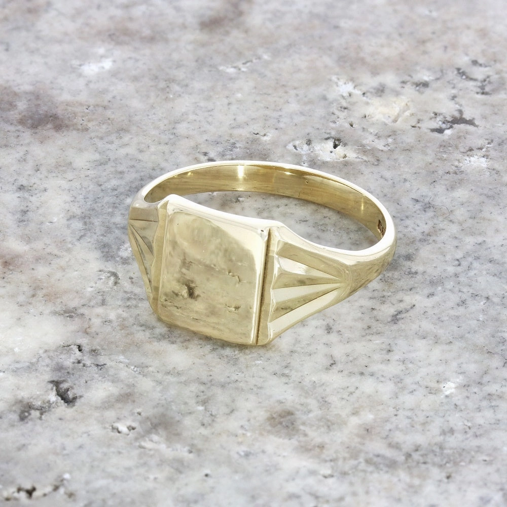 Pre Owned 9ct Yellow Gold Mens Square Signet Ring