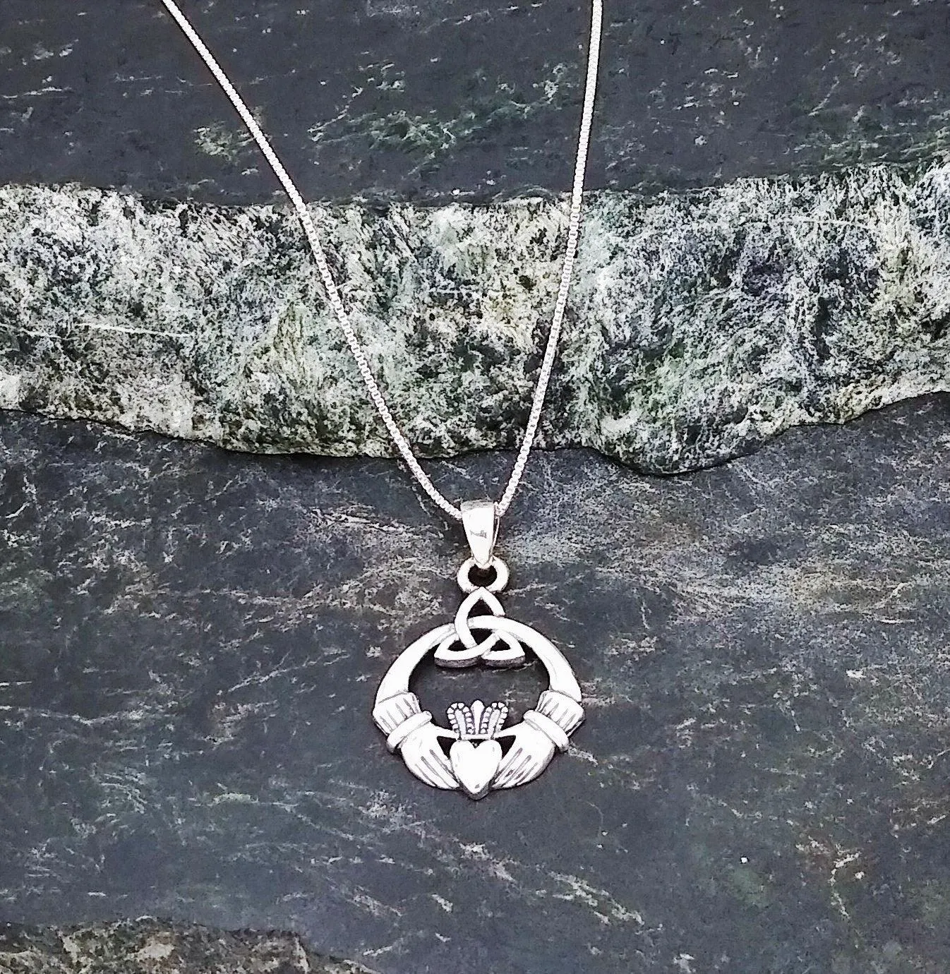 Silver Parrot Jewelry Celtic Sterling Silver Claddagh Pendant