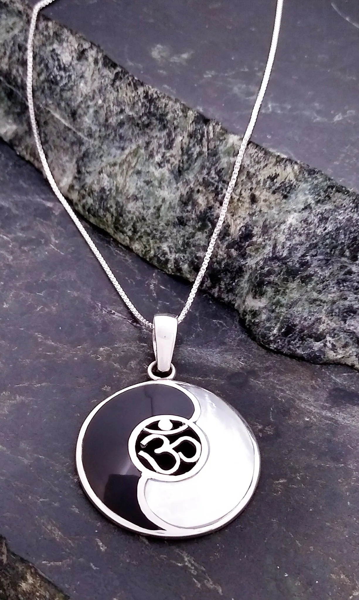 Silver Parrot Jewelry Sterling Silver Yin Yang Pendant with Abalone or Onyx