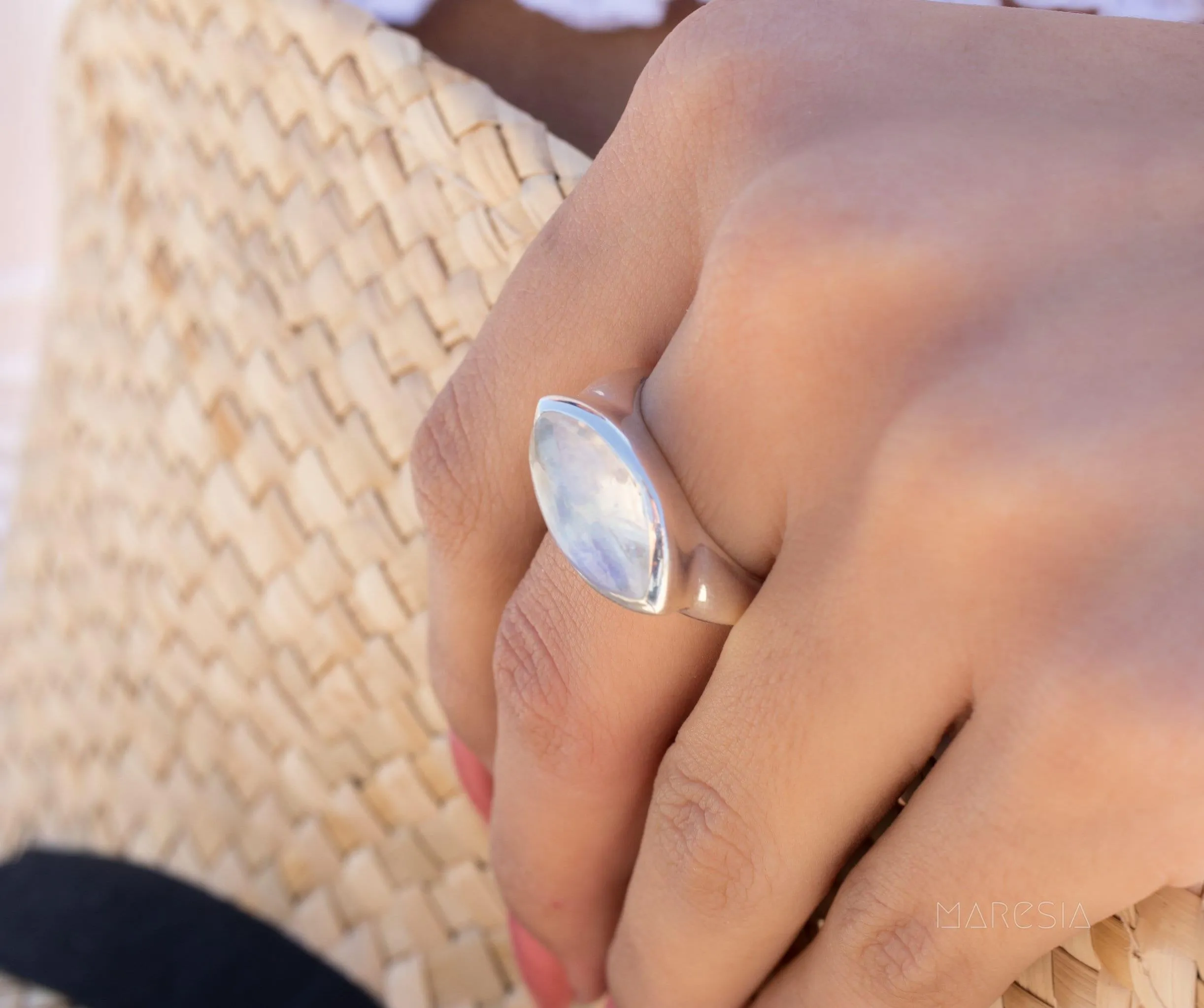 Sterling Silver Rings Fada Ring ~ Moonstone ~ Sterling Silver 925 ~ MR266