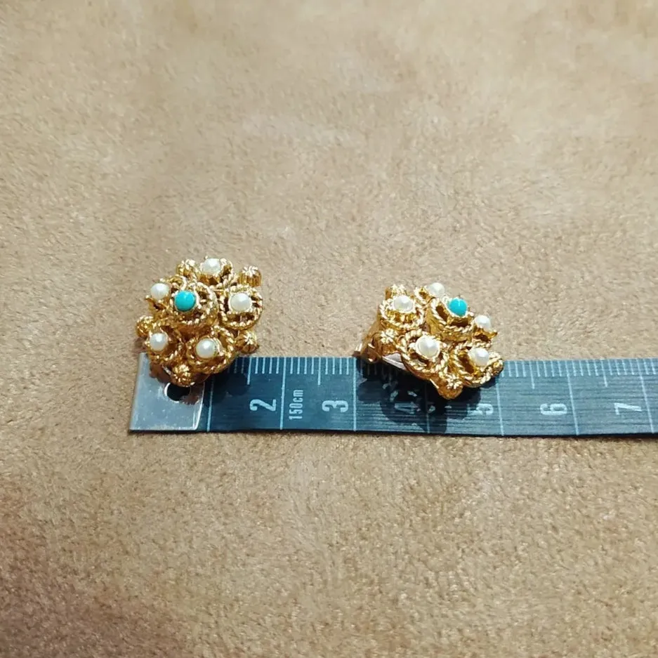 Vintage small turquoise pearl floral filigree clip on earrings 1
